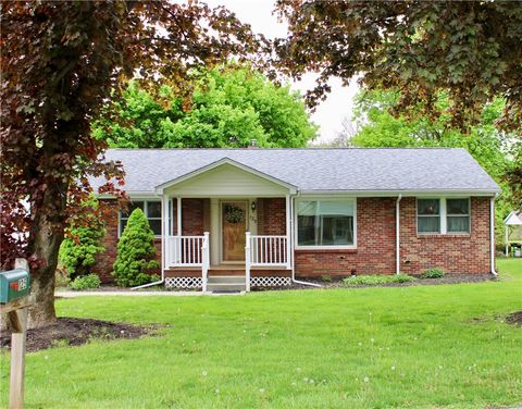 Photo of 125 Jackson St, Harmony, PA 16037 (MLS # 1750914)