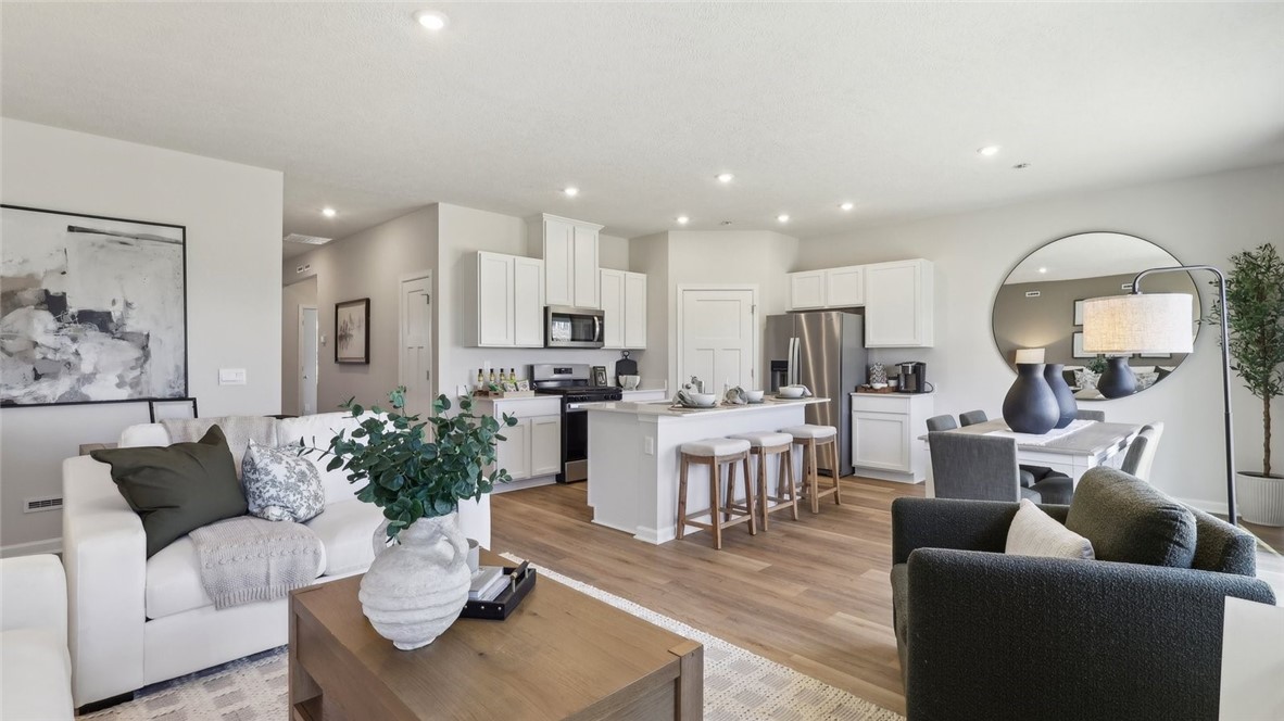 367 Leslie Farms Drive