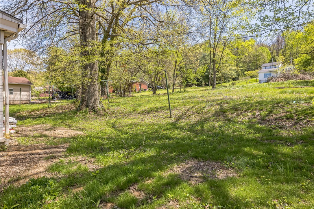 359 3rd St St, Smithton, Pennsylvania image 4