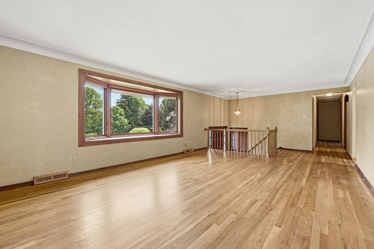 8244 Coach Court