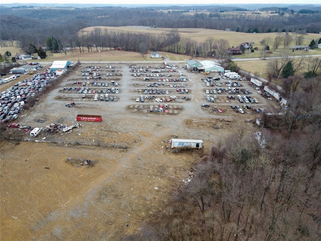 735 Perry Hwy