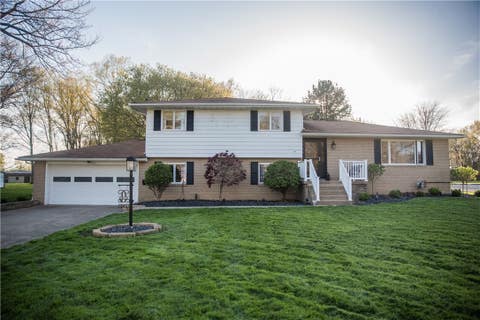 Photo for 240 Meadowbrook Rd