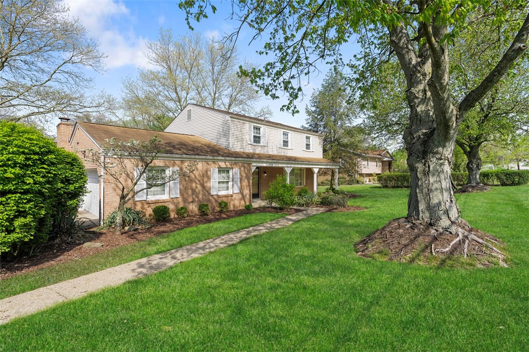 1452 Stoltz Rd Rd, Bethel Park, Pennsylvania image 2