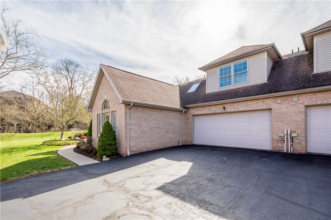 Peters Twp, Pennsylvania 15317, United States, 3 Bedrooms Bedrooms, ,3 BathroomsBathrooms,Residential,Active,97158