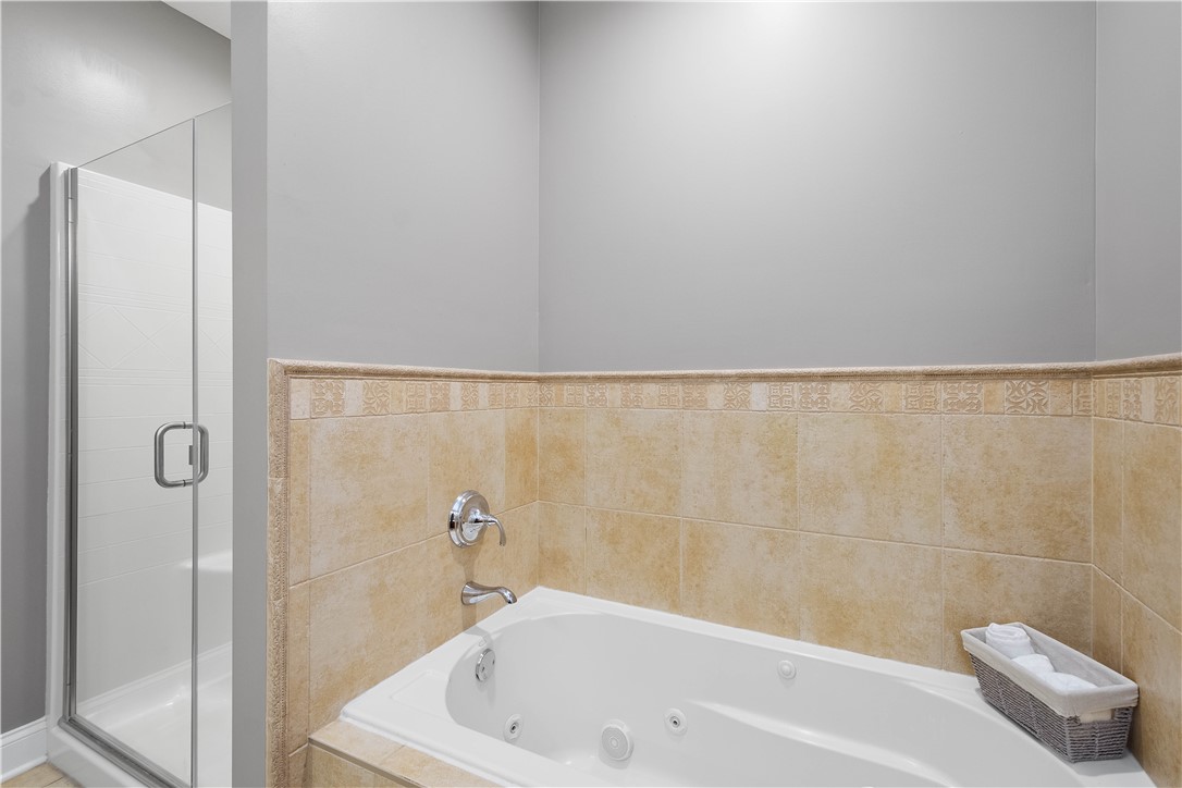 Peters Twp, Pennsylvania 15317, United States, 3 Bedrooms Bedrooms, ,3 BathroomsBathrooms,Residential,Active,97158