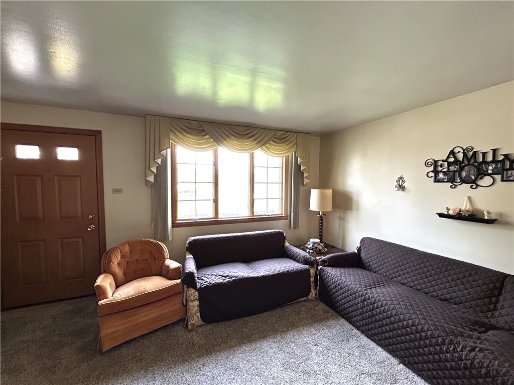 612 Chinaberry Road Rd, Monroeville, Pennsylvania image 3