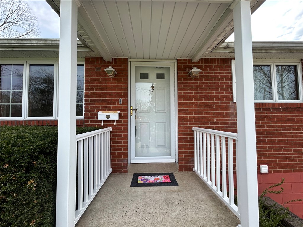 612 Chinaberry Road Rd, Monroeville, Pennsylvania image 2