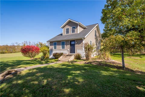 Photo for 1050 Burgettstown Rd