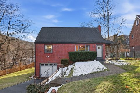 Photo of 2503 Poinsettia Dr, White Oak, PA 15131 (MLS # 1734987)