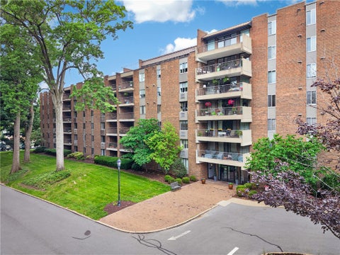 Homes For Sale - 201 Grant St St #212<br/> Sewickley, PA 15143