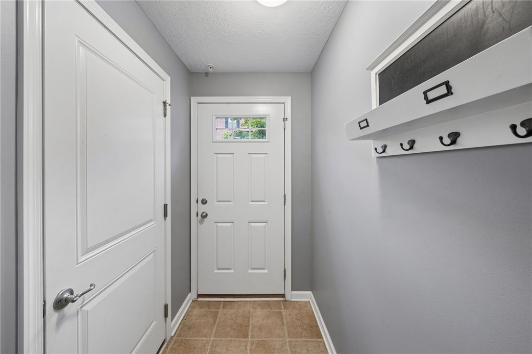 1803 Pointe View Dr