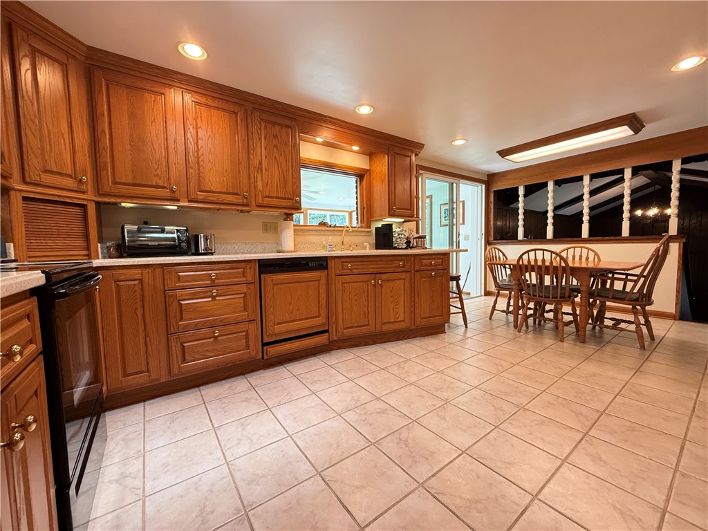 West Salem Twp, Pennsylvania 16125, United States, 3 Bedrooms Bedrooms, ,3 BathroomsBathrooms,Residential,Active,176770