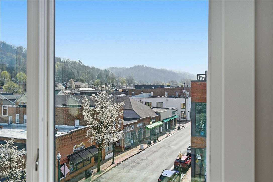 443 Walnut Street