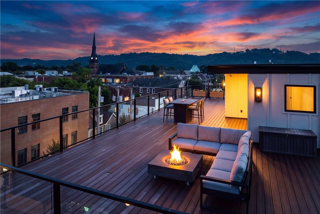 443 Walnut Street
