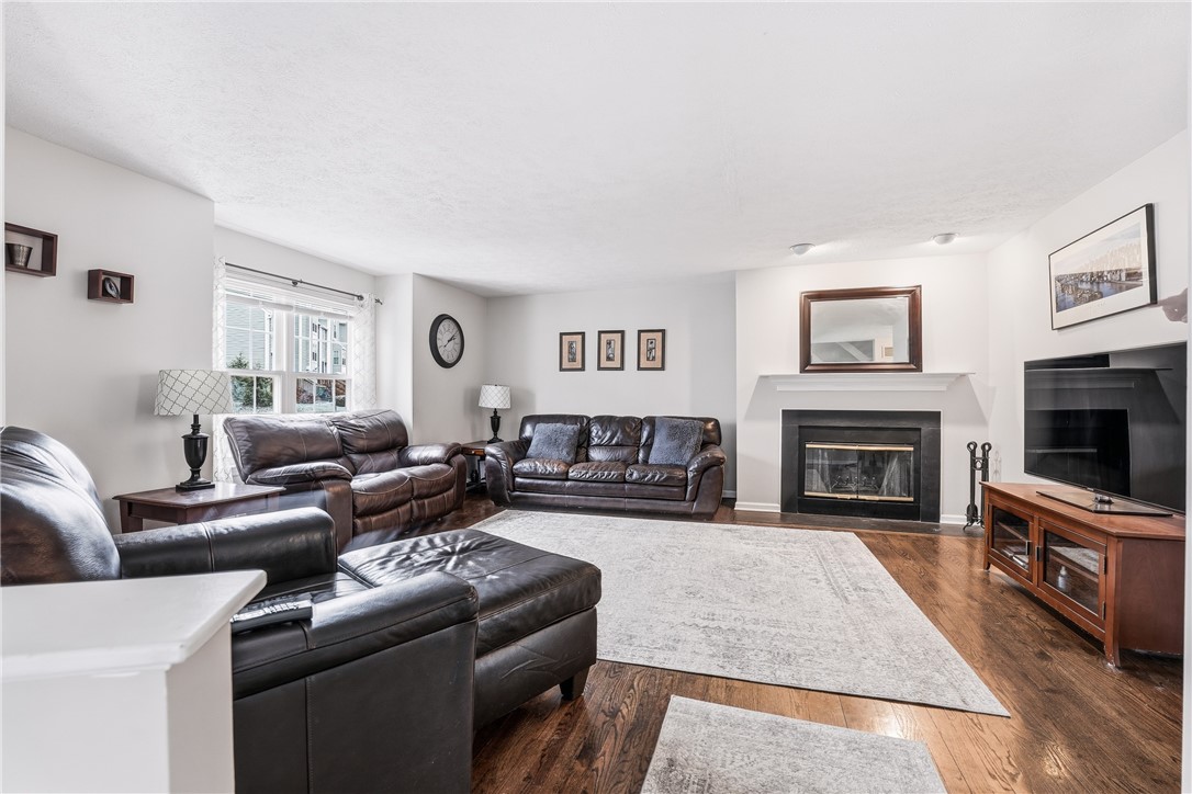 2671 Hunters Point Drive