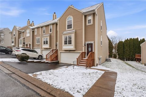 2671 Hunters Point Drive Franklin Park PA 15090