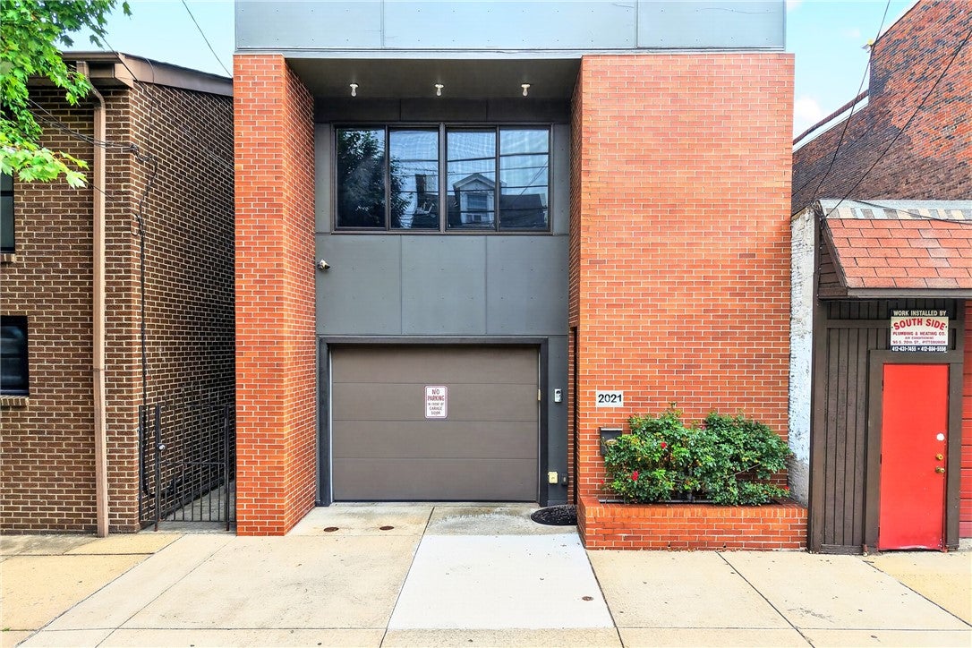 2021 Sarah St