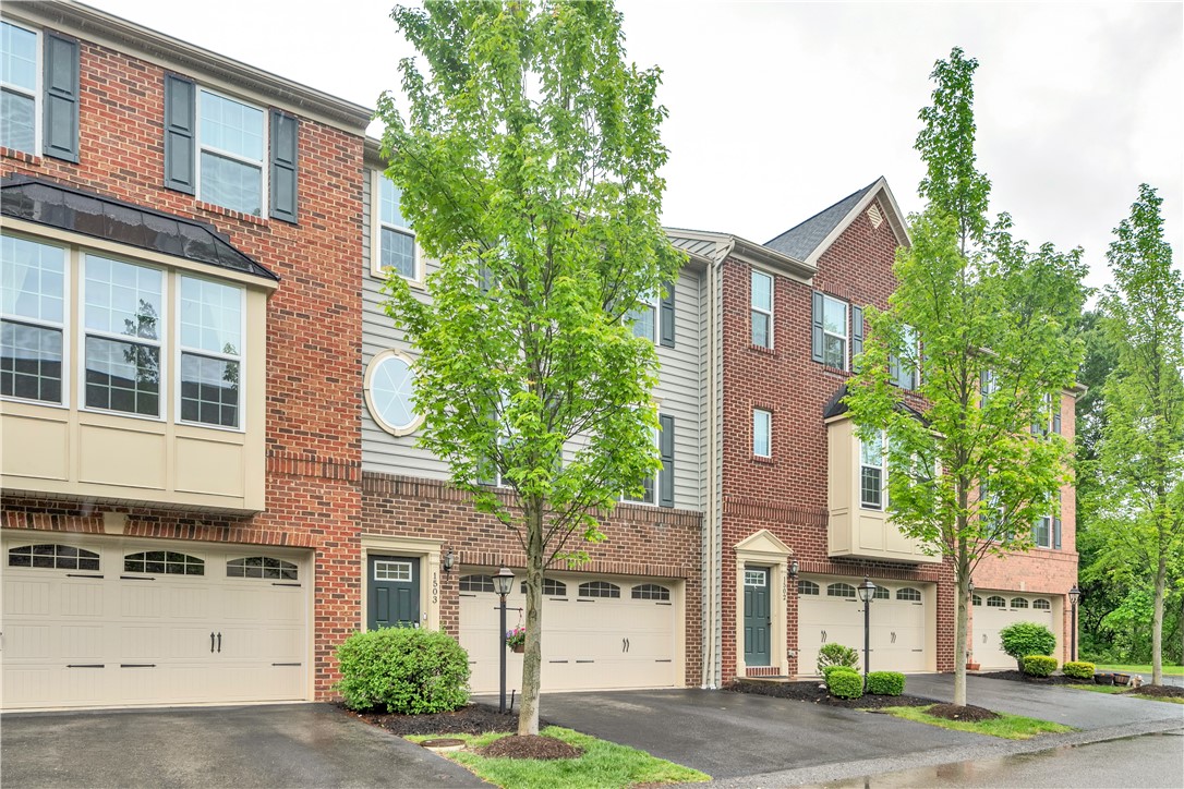 1503 Pointe View Dr