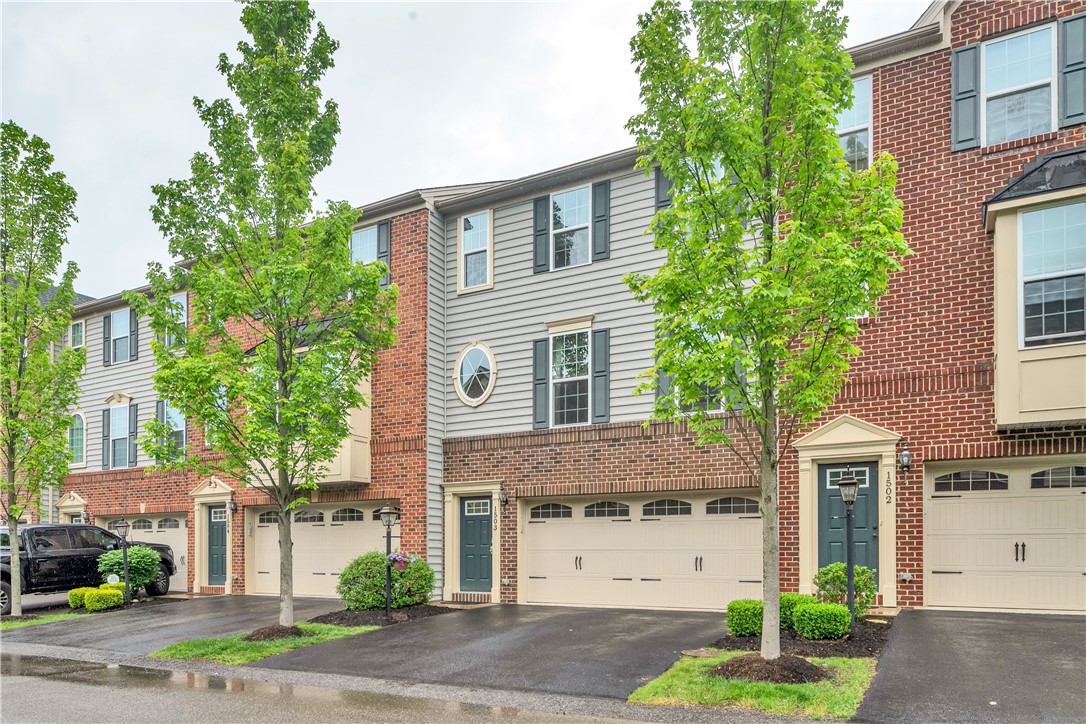 1503 Pointe View Dr
