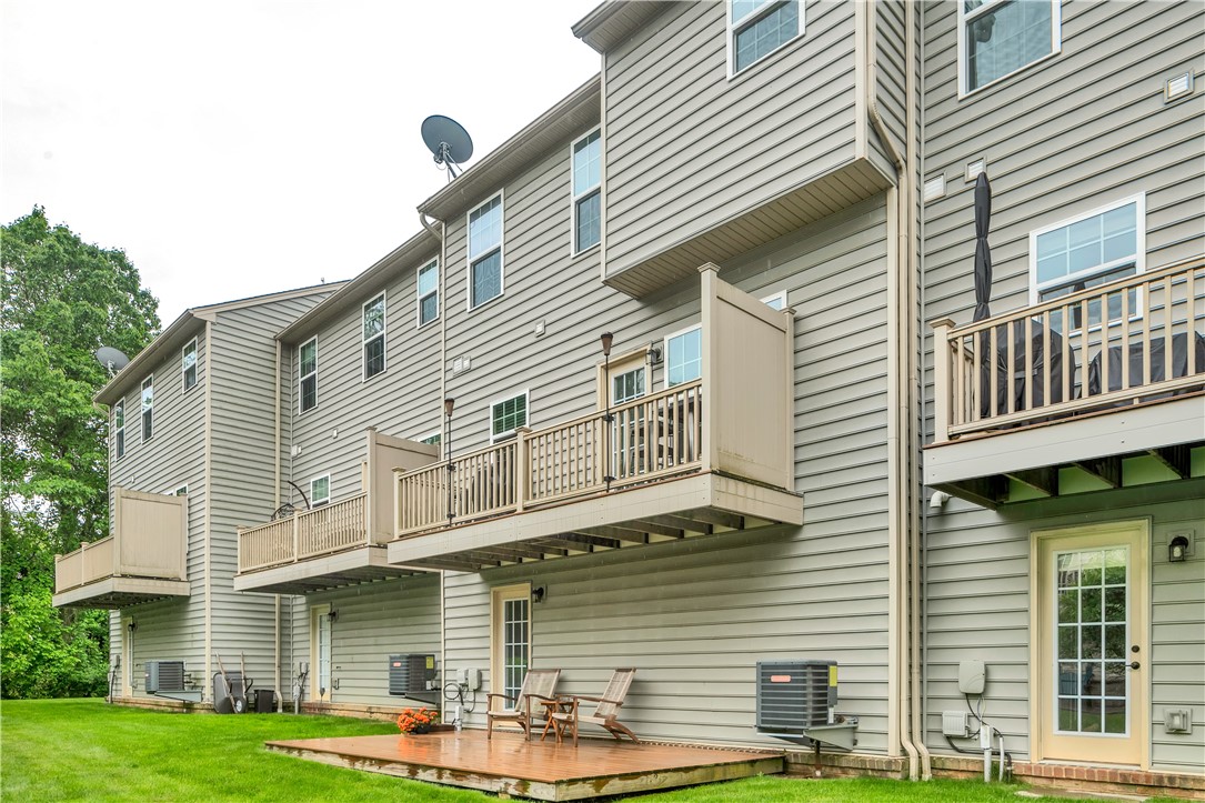1503 Pointe View Dr
