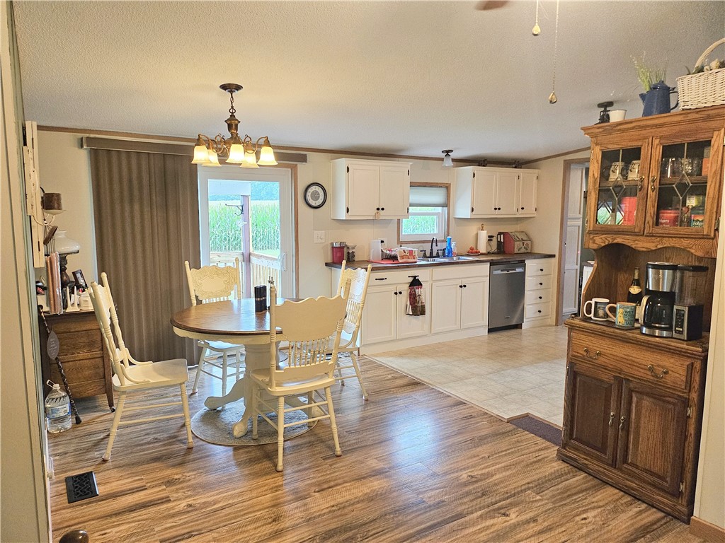 Jackson Twp, Pennsylvania 16133, United States, 3 Bedrooms Bedrooms, ,2 BathroomsBathrooms,Residential,Contingent,184498