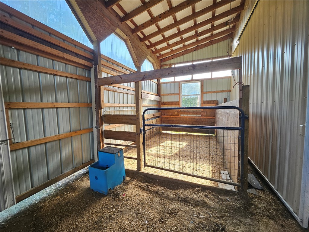 Jackson Twp, Pennsylvania 16133, United States, 3 Bedrooms Bedrooms, ,2 BathroomsBathrooms,Residential,Contingent,184498