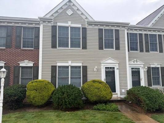 13 CASTLE VIEW DR, MC KEES ROCKS, PA 15136 - Image b98310444667faaece5eaed3e5e3faaa/512576863