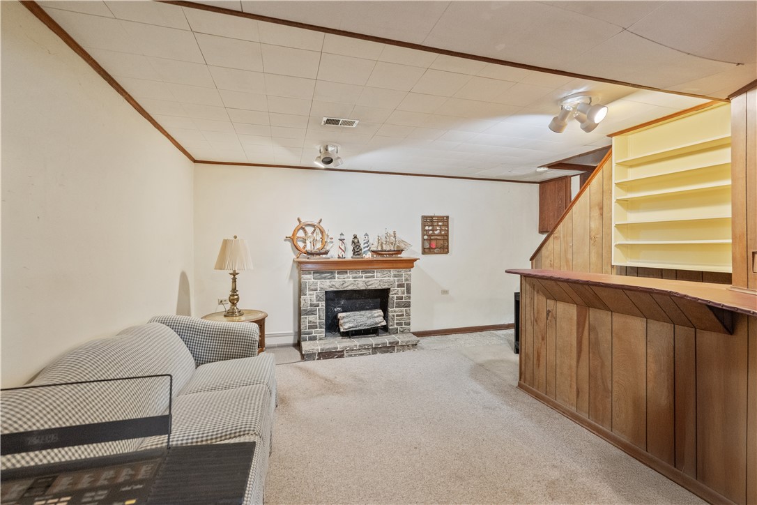 Elizabeth Twp/Boro, Pennsylvania 15037, United States, 3 Bedrooms Bedrooms, ,2 BathroomsBathrooms,Residential,Active,126127