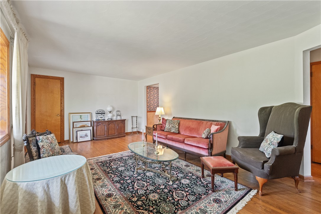 Elizabeth Twp/Boro, Pennsylvania 15037, United States, 3 Bedrooms Bedrooms, ,2 BathroomsBathrooms,Residential,Active,126127