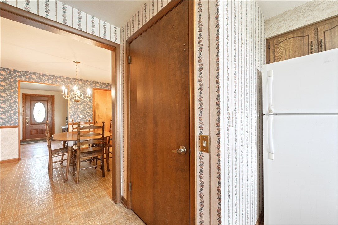 Elizabeth Twp/Boro, Pennsylvania 15037, United States, 3 Bedrooms Bedrooms, ,2 BathroomsBathrooms,Residential,Active,126127