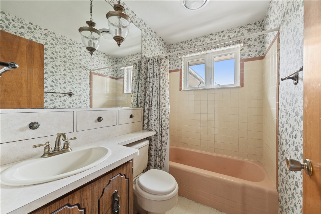 Elizabeth Twp/Boro, Pennsylvania 15037, United States, 3 Bedrooms Bedrooms, ,2 BathroomsBathrooms,Residential,Active,126127