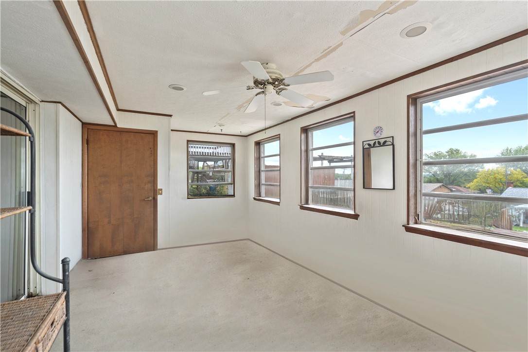 Elizabeth Twp/Boro, Pennsylvania 15037, United States, 3 Bedrooms Bedrooms, ,2 BathroomsBathrooms,Residential,Active,126127