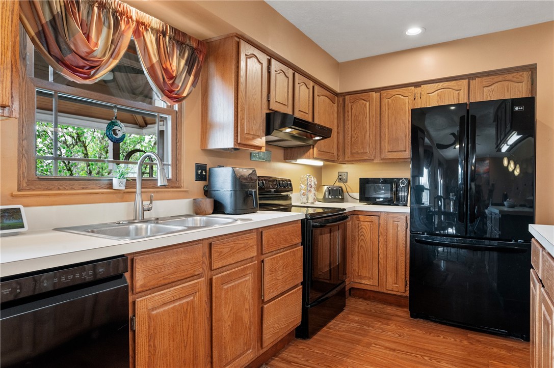 232 Bluestone Drive Dr, Bethel Park, Pennsylvania image 7