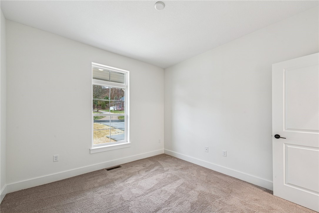 476 Spruce Lane Ln, Houston, Pennsylvania image 18