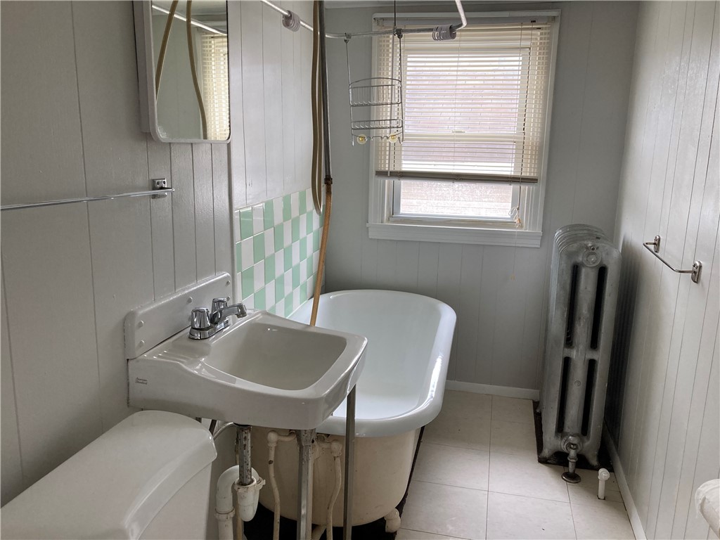 Irwin, Pennsylvania 15642, United States, 1 Bedroom Bedrooms, ,1 BathroomBathrooms,Residential,Active,209355