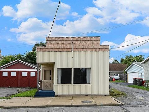 Homes For Sale - 505 35th St St<br/> Beaver Falls, PA 15010