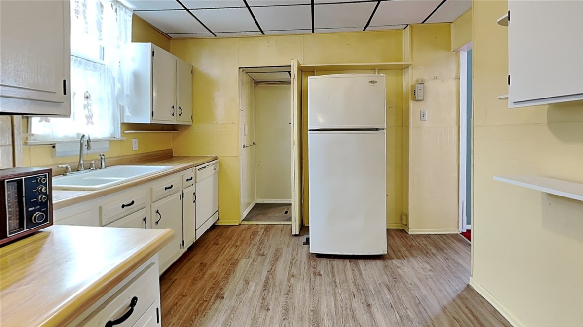 Bellevue, Pennsylvania 15202, United States, 4 Bedrooms Bedrooms, ,2 BathroomsBathrooms,Residential,Pending,11312