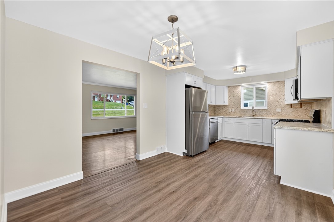 Richland, Pennsylvania 15044, United States, 3 Bedrooms Bedrooms, ,2 BathroomsBathrooms,Residential,Contingent,180393