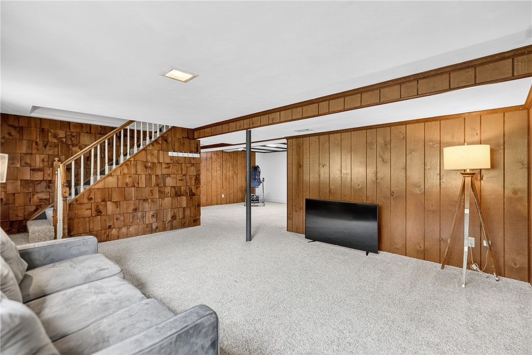 Richland, Pennsylvania 15044, United States, 3 Bedrooms Bedrooms, ,2 BathroomsBathrooms,Residential,Contingent,180393