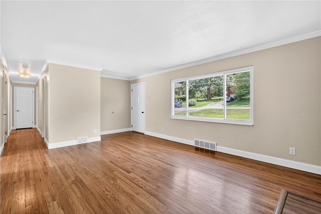 Richland, Pennsylvania 15044, United States, 3 Bedrooms Bedrooms, ,2 BathroomsBathrooms,Residential,Contingent,180393