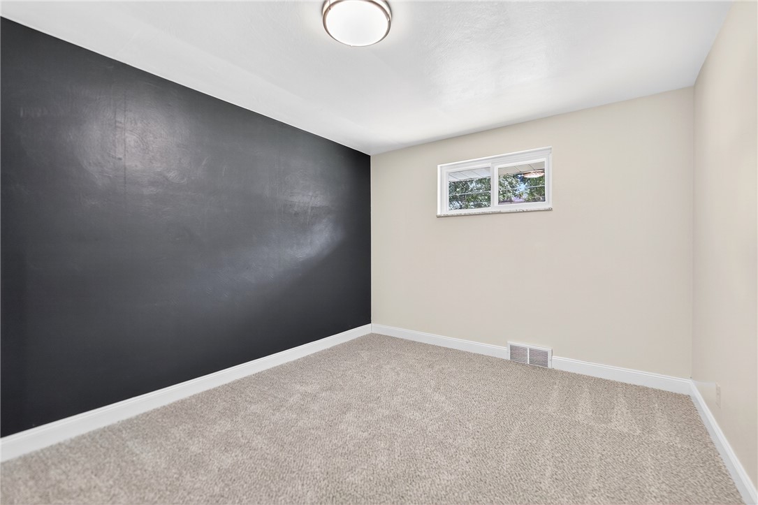 Richland, Pennsylvania 15044, United States, 3 Bedrooms Bedrooms, ,2 BathroomsBathrooms,Residential,Contingent,180393