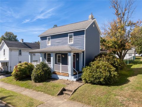 Photo of 314 College Ave, Mount Pleasant, PA 15666 (MLS # 1726814)