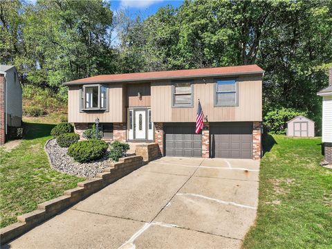 Photo of 535 Fieldcrest Dr, Pittsburgh, PA 15209 (MLS # 1725076)