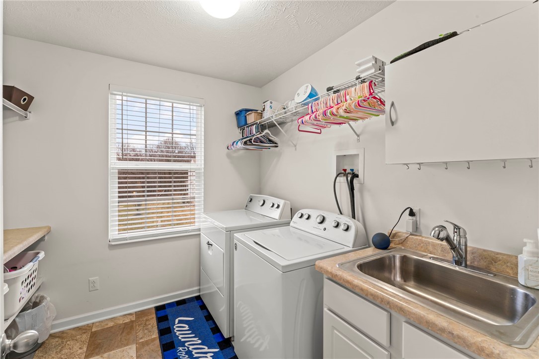 Buffalo Twp - But, Pennsylvania 16055, United States, 4 Bedrooms Bedrooms, ,3 BathroomsBathrooms,Residential,Contingent,3067