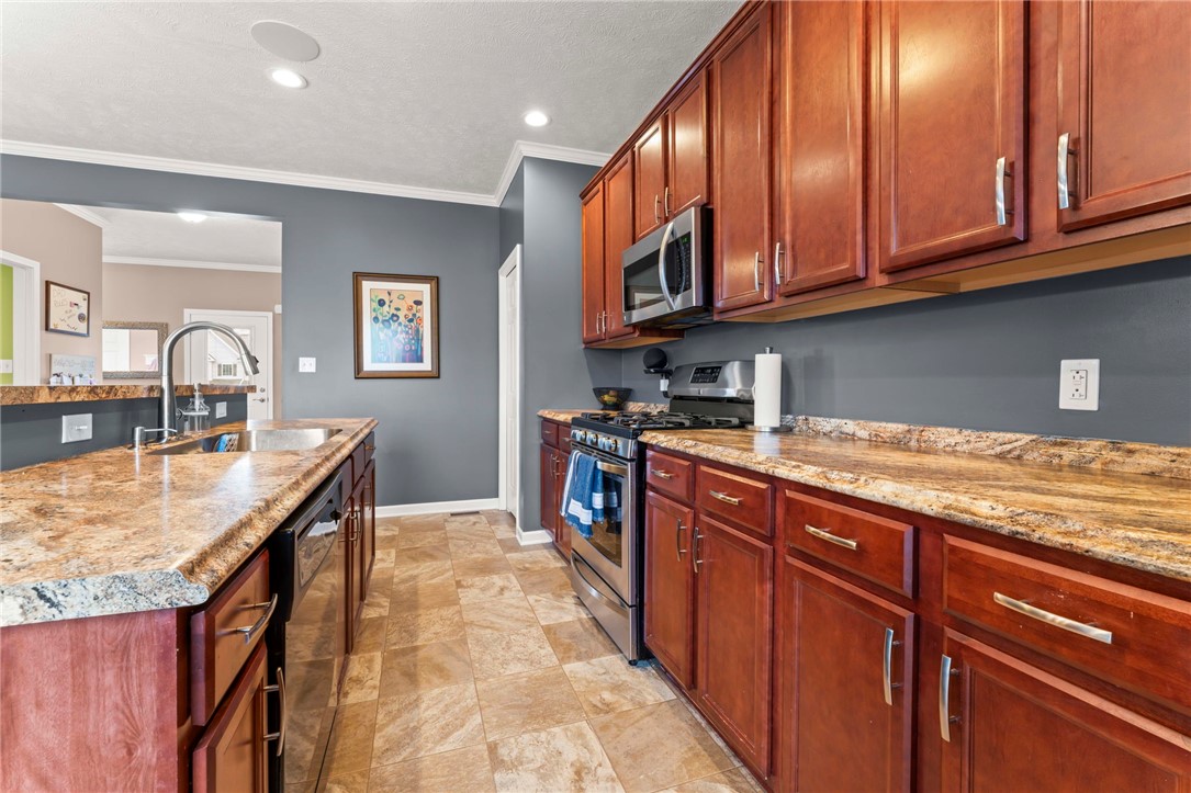 Buffalo Twp - But, Pennsylvania 16055, United States, 4 Bedrooms Bedrooms, ,3 BathroomsBathrooms,Residential,Contingent,3067