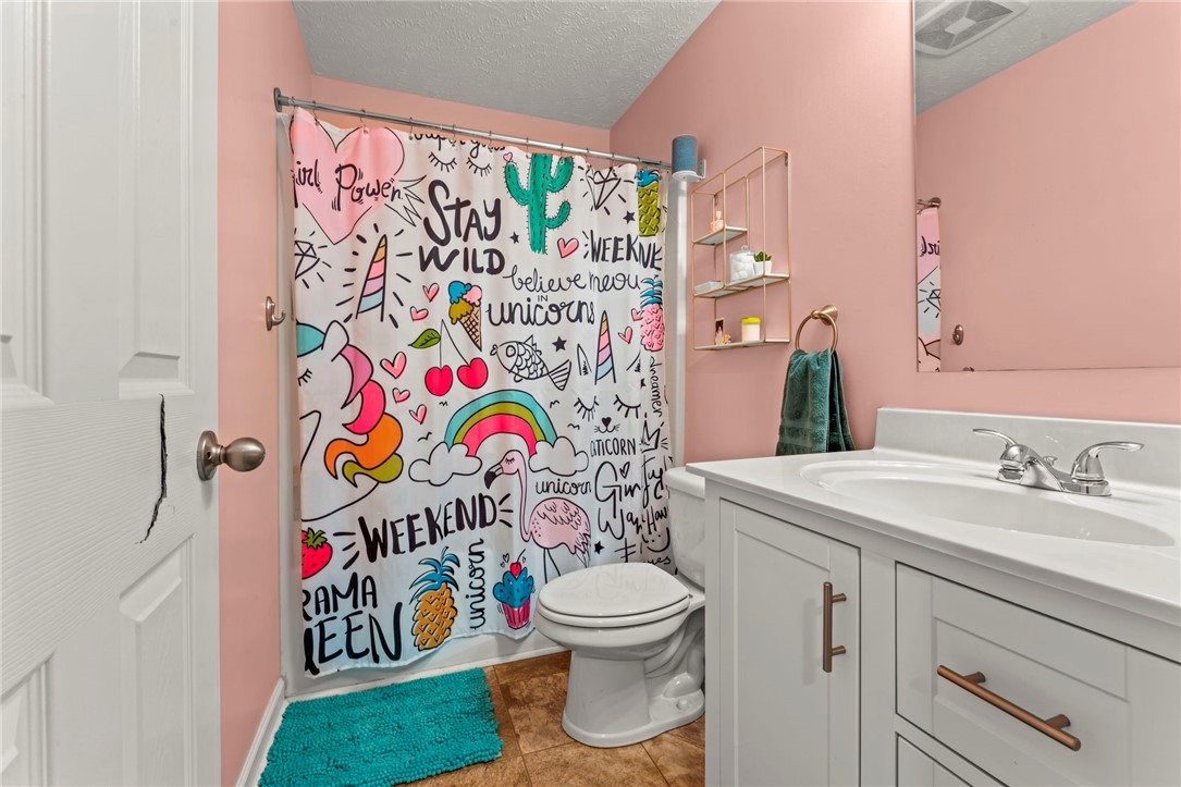 Buffalo Twp - But, Pennsylvania 16055, United States, 4 Bedrooms Bedrooms, ,3 BathroomsBathrooms,Residential,Contingent,3067