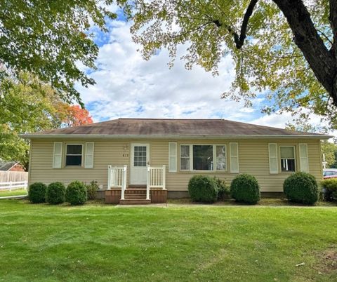 Photo of 815 Tidball Ave, Grove City, PA 16127 (MLS # 1725693)