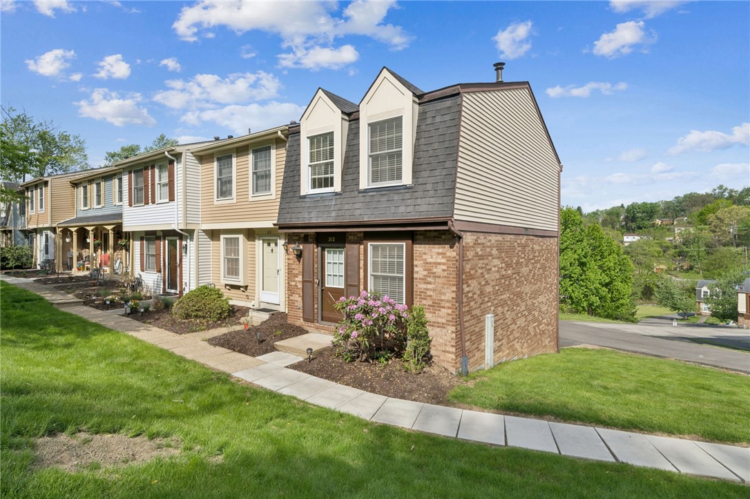 212 Shadowlawn Cir