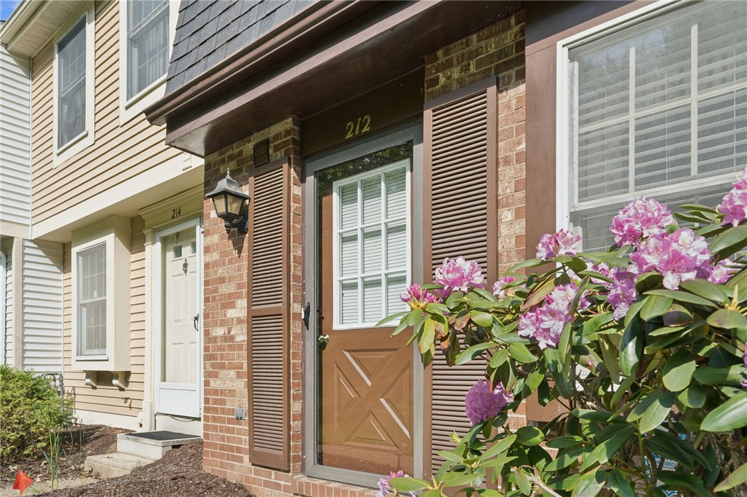 212 Shadowlawn Cir