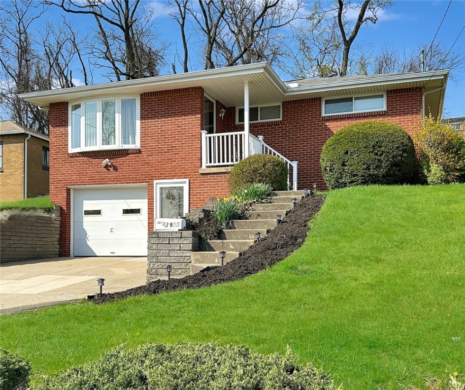 3905 Fleetwood Drive Dr, West Mifflin, Pennsylvania image 1